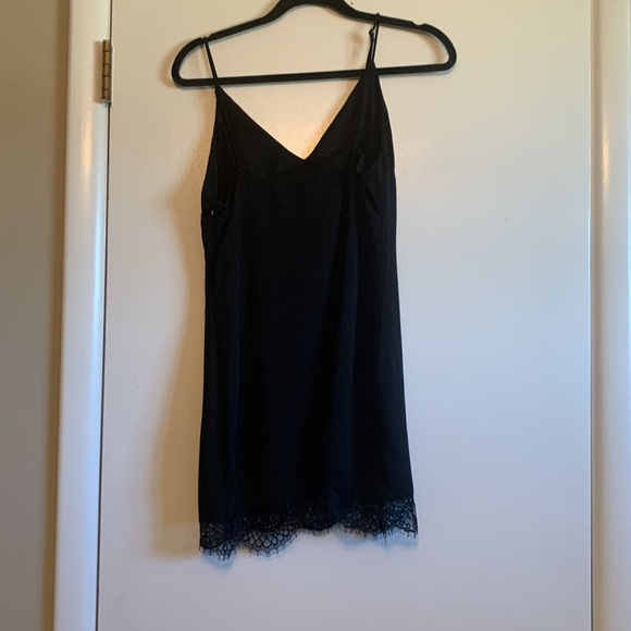 LBD with lace detail by Superdown. Size small. Worn once. Perfect condition. - Picture 3 of 4